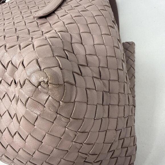 BOTTEGA VENETA Intrecciato Shoulder Bag Lambskin Mauve - Picture 10 of 16